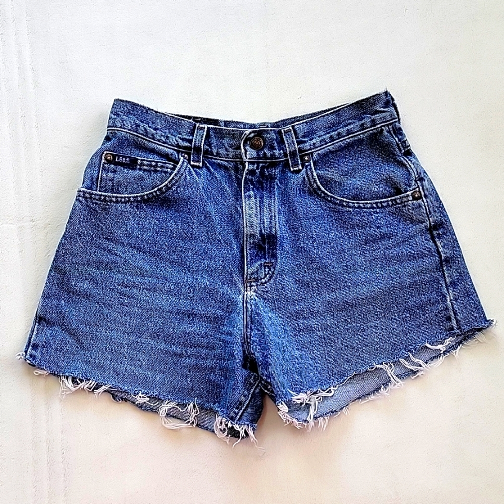💙 VINTAGE HIGHWAISTED CUTOFF FRAYED DISTRESSED DENIM LEE SHORTS
